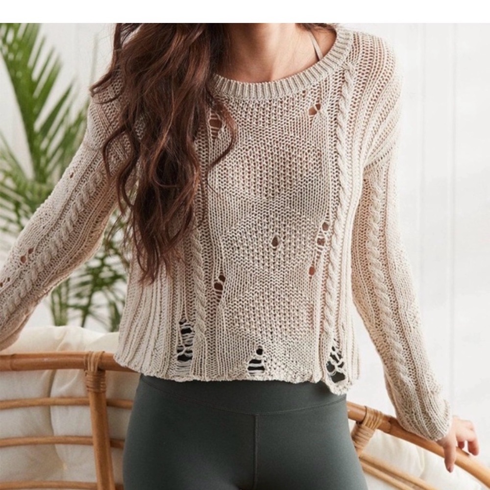 aerie cream distressed sweater size XXS 1135